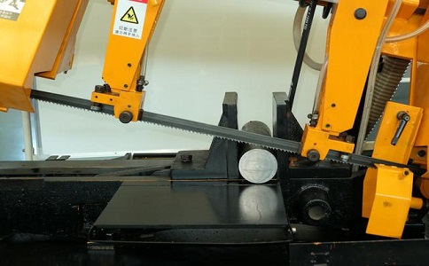 马湾镇数控带锯床自动送料精度会出现偏差吗？