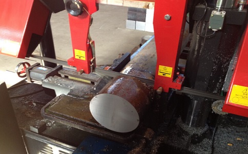 马湾镇卧式带锯床加工时出现明显振荡如何排查？